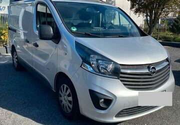 Opel Vivaro 186.000 km 9.900 &euro; Mühlheim am Main 63165