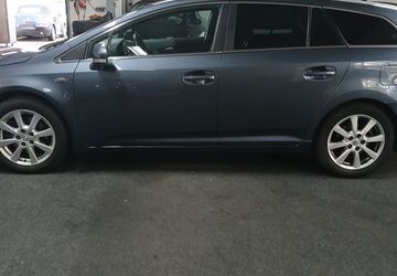 Toyota Avensis 175.200 km 6.900 &euro; Rüsselsheim 65428