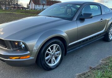 Ford Mustang 82.000 km 9.999 &euro; Rossdorf 64380