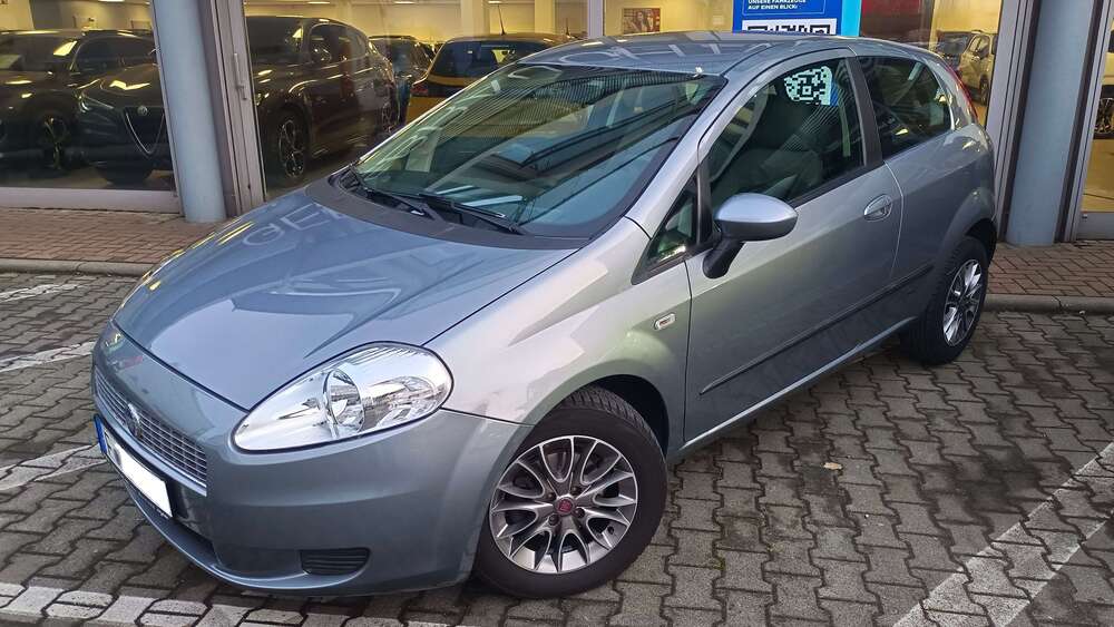 Fiat Grande Punto 97.891 km 2.890 &euro; Bad Homburg v. d. Höhe, Stadt 61352