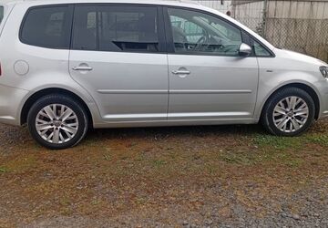 VW Touran 255.000 km 5.900 &euro; Hanau 63452