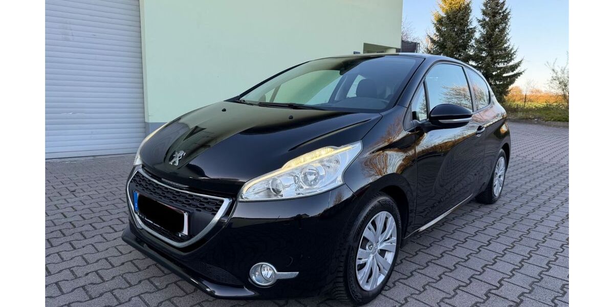 Peugeot 208 135.000 km 3.600 &euro; Nidderau 61130