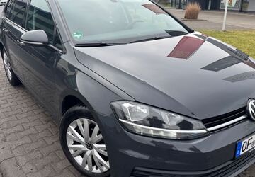 VW Golf 215.347 km 9.000 &euro; Rodgau 63110