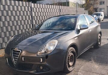 Alfa Romeo Giulietta 165.627 km 3.500 &euro; Langenselbold bei Frankfurt/Main 63505