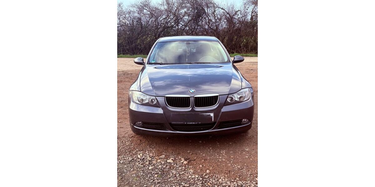 BMW 318 242.050 km 3.900 &euro; Bad SODEN 65812