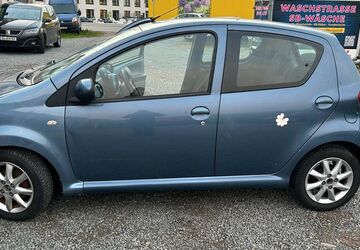 Toyota Aygo (X) 127.900 km 2.400 &euro; Darmstadt 64295