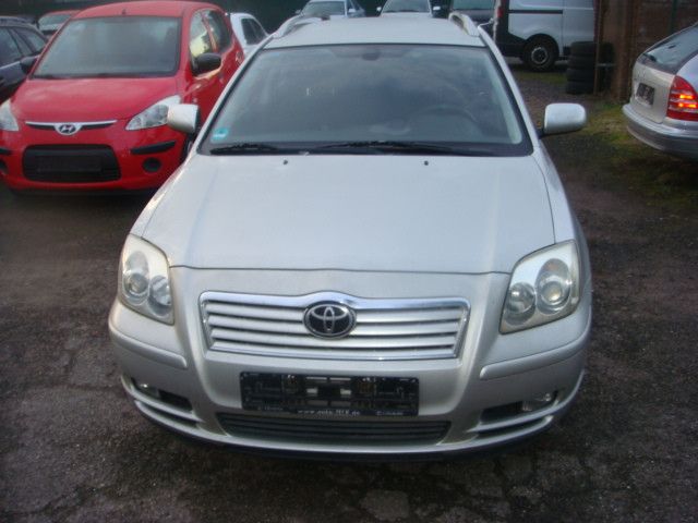 Toyota Avensis 247.000 km 1.600 &euro; Erlensee 63526