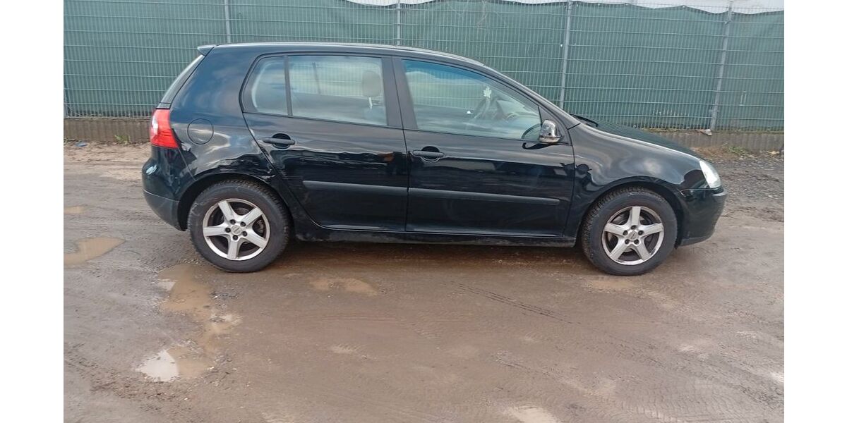 VW Golf 258.000 km 1.499 &euro; Hanau 63452