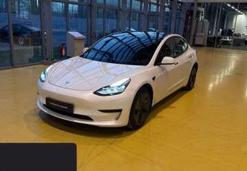 Tesla Model 3 30.499 km 31.100 &euro; Hanau 63457