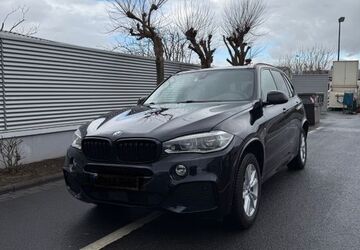 BMW X5 226.800 km 21.300 &euro; Offenbach am Main 63069
