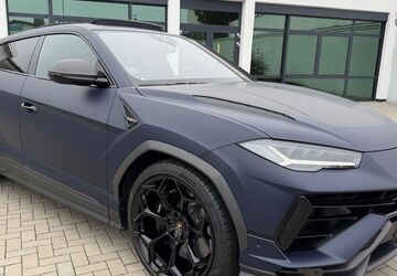 Lamborghini Urus 3.800 km 368.900 &euro; Hanau 63450