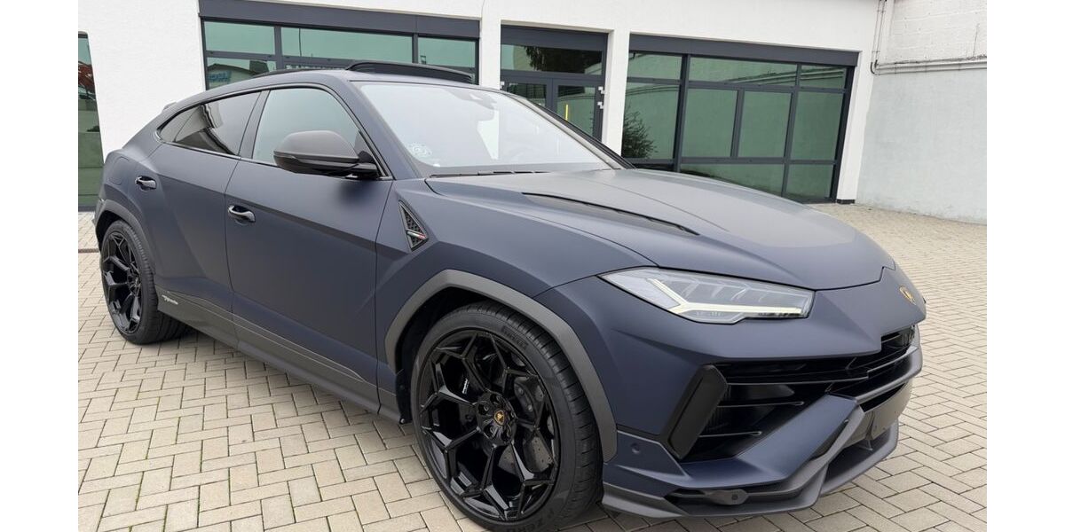 Lamborghini Urus 3.800 km 368.900 &euro; Hanau 63450