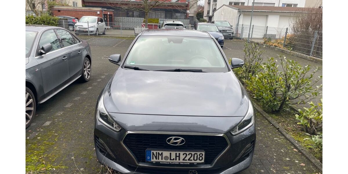 Hyundai i30 182.000 km 8.700 &euro; Neu-Isenburg 63263