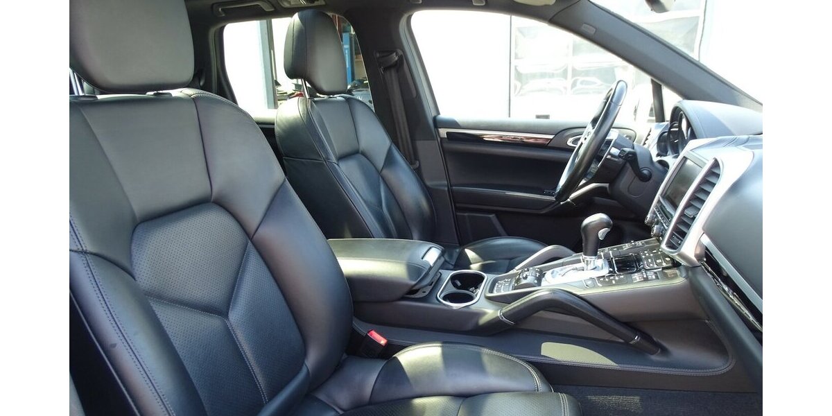 Porsche Cayenne S 4,2l Diesel Pano, Navi, 21 Zoll, Standhe 229.443 km 23.890 &euro; Rodgau 63110