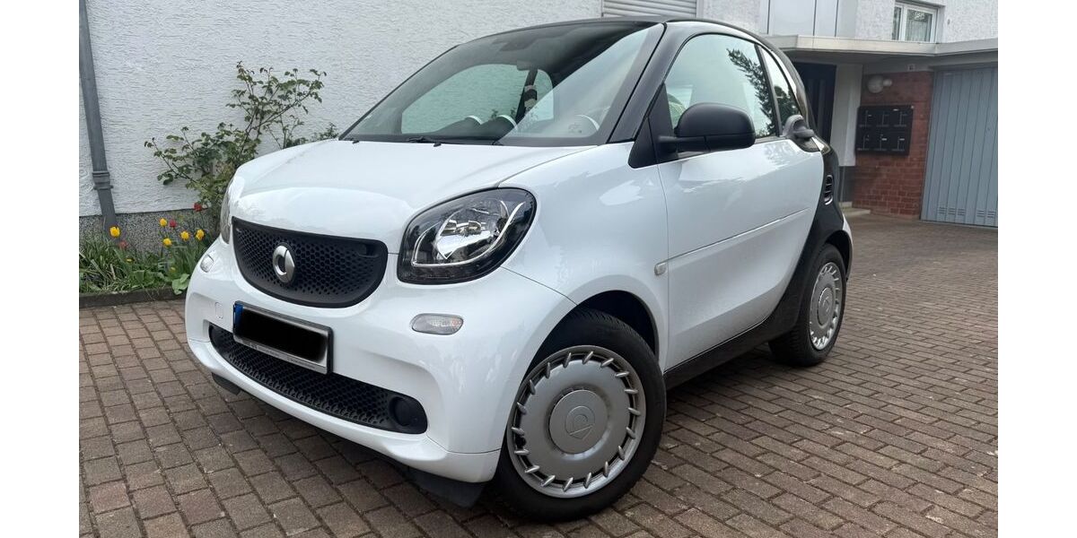 Smart ForTwo 52.000 km 6.900 &euro; Offenbach am Main 63075