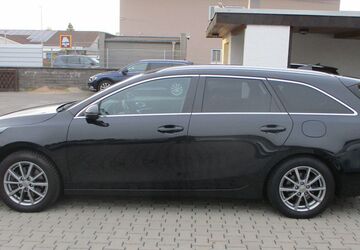 Kia ceed / Ceed 106.245 km 16.999 &euro; Babenhausen 64832