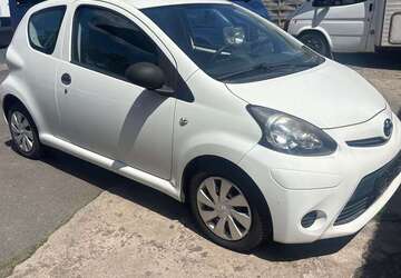 Toyota Aygo 244.771 km 1.111 &euro; Rosbach/Rodheim 61191