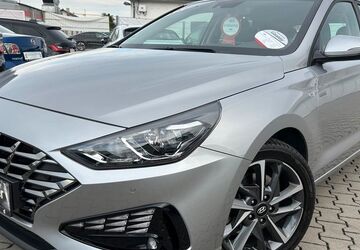 Hyundai i30 70.000 km 15.390 &euro; Babenhausen 64832