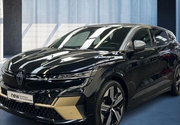 Renault Megane E-TECH 31.532 km 25.480 &euro; Frankfurt / Main 60314
