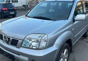 Nissan X-Trail 210.000 km 2.450 &euro; Neu-Isenburg 63263