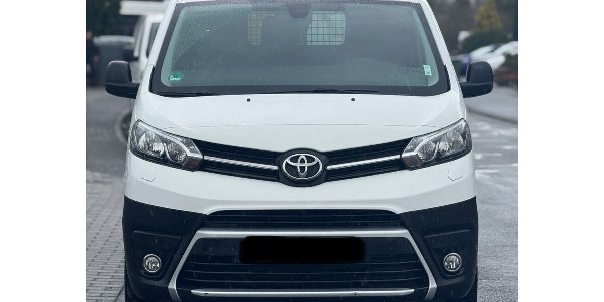 Toyota Proace (Verso) 136.000 km 11.450 &euro; Dieburg 64807