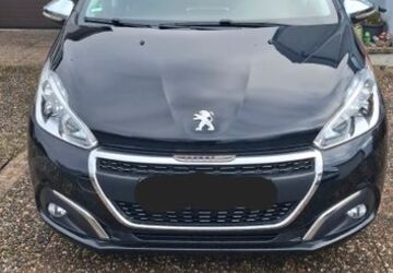 Peugeot 208 87.600 km 10.950 &euro; Karlstein 63791
