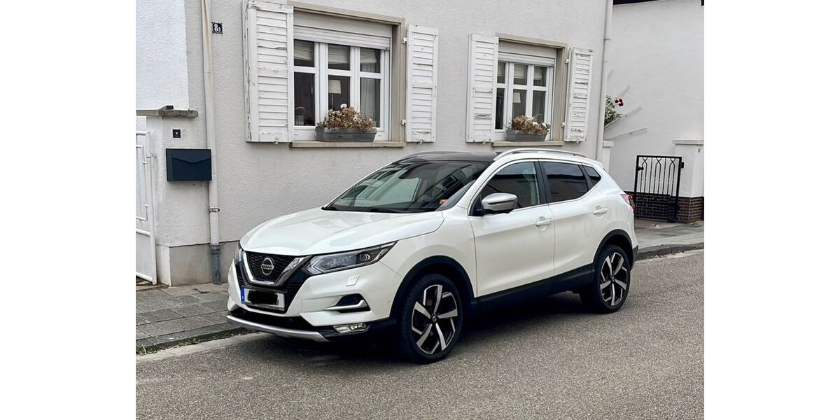 Nissan Qashqai 90.000 km 18.250 &euro; Frankfurt am Main 60316