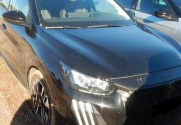 Peugeot 208 21.173 km 15.480 &euro; Rüsselsheim 65428