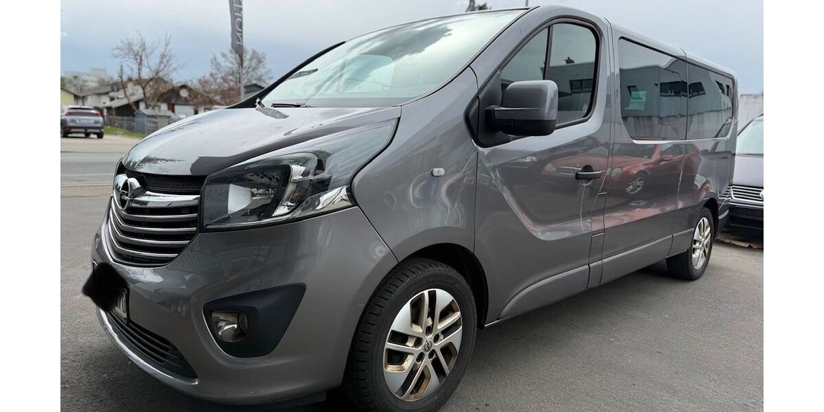 Opel Vivaro 260.207 km 9.799 &euro; Frankfurt am Main 60386