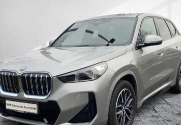 BMW iX1 3.038 km 39.777 &euro; Frankfurt 60314