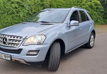 Mercedes-Benz ML 300 258.000 km 9.250 &euro; Altenstadt-Oberau 63674