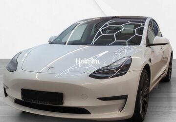 Tesla Model 3 48.817 km 27.602 &euro; Eschborn 65760
