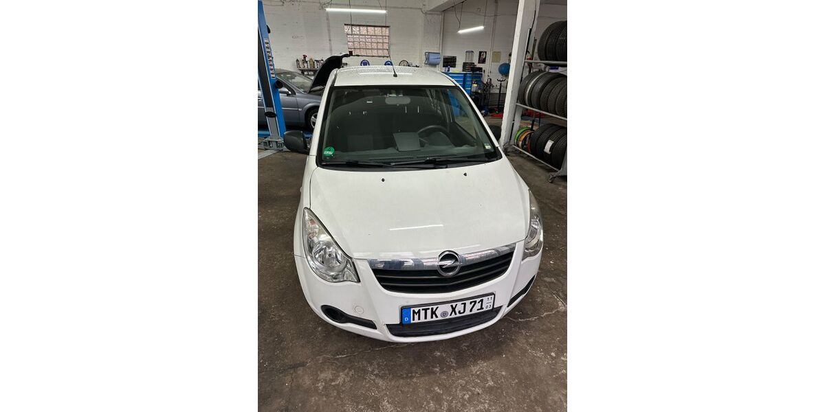 Opel Agila 70.500 km 2.950 &euro; Königstein 61462