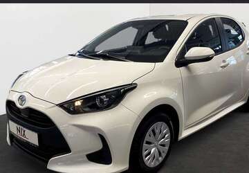 Toyota Yaris 5.100 km 20.990 &euro; Offenbach 63071
