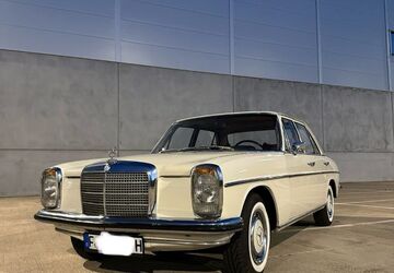 Mercedes-Benz 220 39.000 km 9.900 &euro; Eschborn 65760