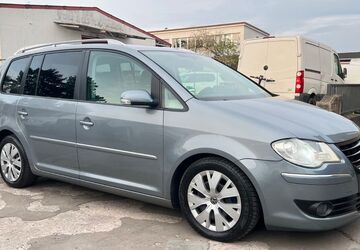 VW Touran 175.000 km 5.200 &euro; Frankfurt am Main 65933