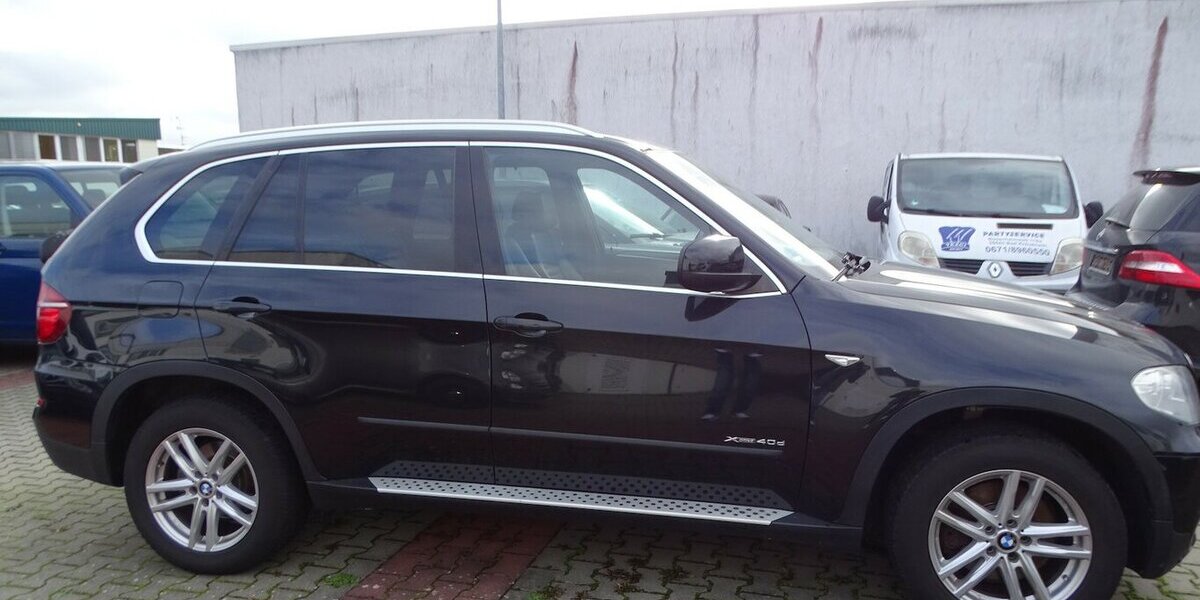 BMW X5 xDrive40d Panoramadach, Leder, Rückfahrkamera, 218.446 km 11.790 &euro; Rodgau 63110