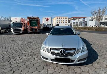 Mercedes-Benz E 200 360.000 km 3.650 &euro; Offenbach am Main 63069