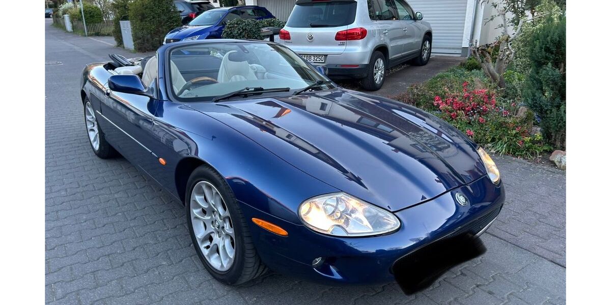 Jaguar XK8 142.000 km 7.850 &euro; Offenbach 63069
