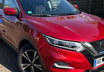 Nissan Qashqai 15.570 km 17.000 &euro; Mainaschaff 63814