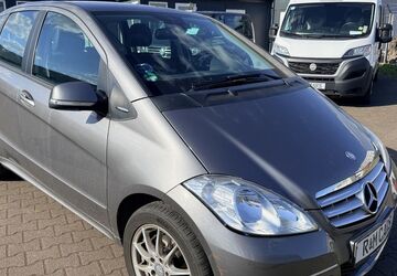 Mercedes-Benz A 160 104.212 km 5.499 &euro; Frankfurt 60386