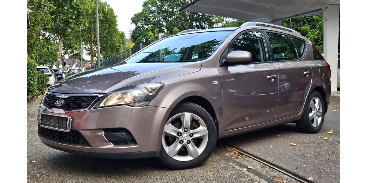 Kia ceed / Ceed 158.000 km 4.900 &euro; Bad Homburg 61350