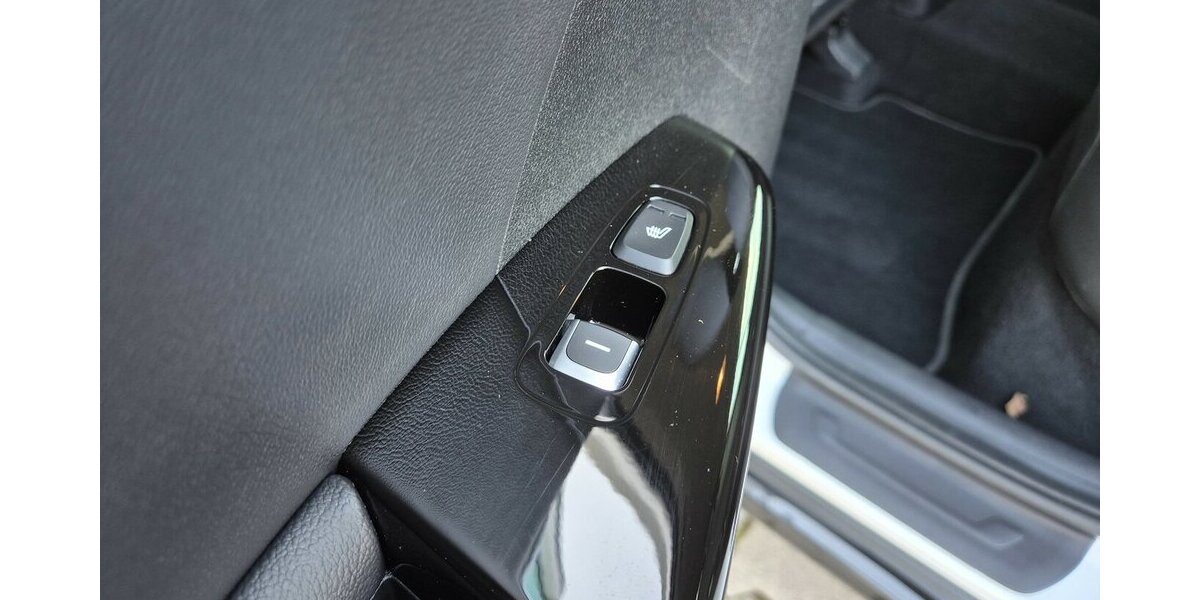 Kia Sportage Black Edition 4WD Automatik, AHK, Leder, 28.421 km 23.890 &euro; Rodgau 63110