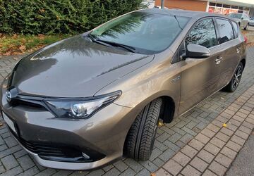 Toyota Auris 45.000 km 15.999 &euro; Obertshausen 63179