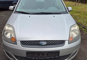 Ford Fiesta 131.232 km 850 &euro; Dietzenbach 63128