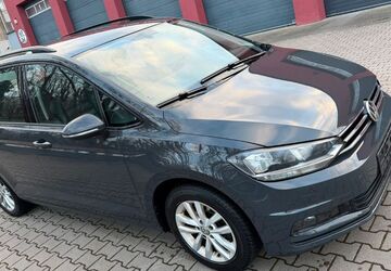 VW Touran 135.000 km 13.800 &euro; Frankfurt 65929