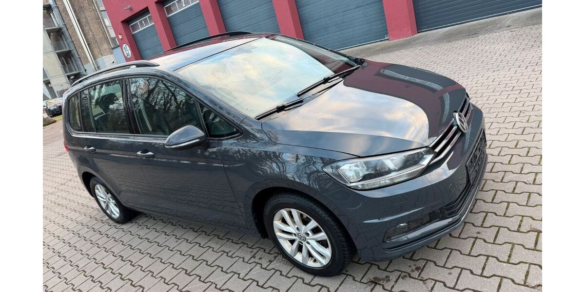 VW Touran 135.000 km 13.800 &euro; Frankfurt 65929
