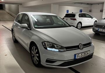 VW Golf 75.000 km 14.100 &euro; frankfurt 65931