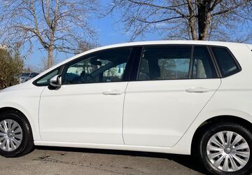 VW Golf Sportsvan 91.000 km 9.600 &euro; Kelkheim 65779