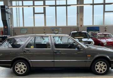 Lancia Thema 148.916 km 39.950 &euro; Frankfurt am Main 60388